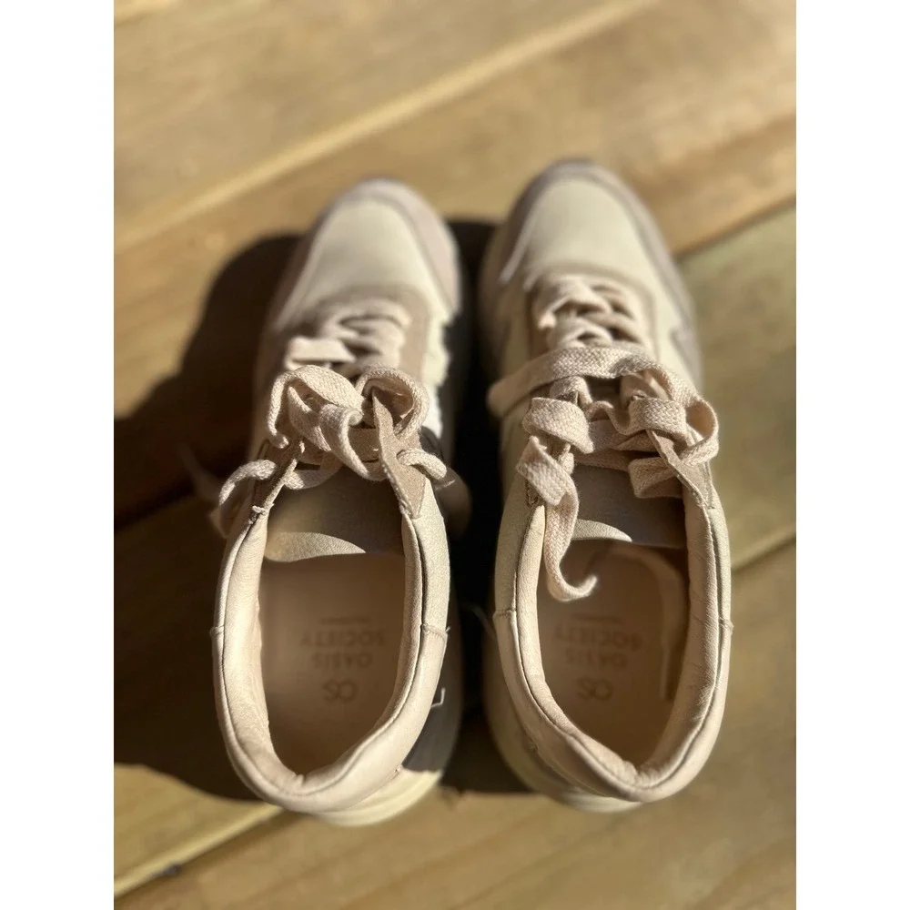 Vici Oasis Society Women's Sneaker | Platform Beige Bolt Gym Shoe |‎ SZ 7